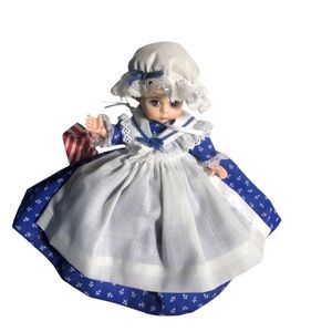 Vintage Madame Alexander Betsy Ross doll with box and stand